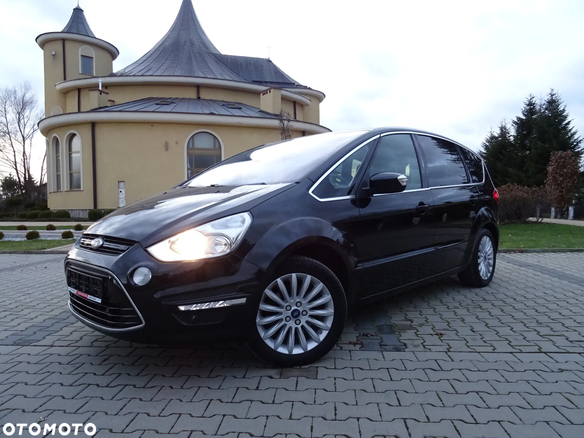 Ford S-Max 2.0 TDCi DPF Titanium - 12