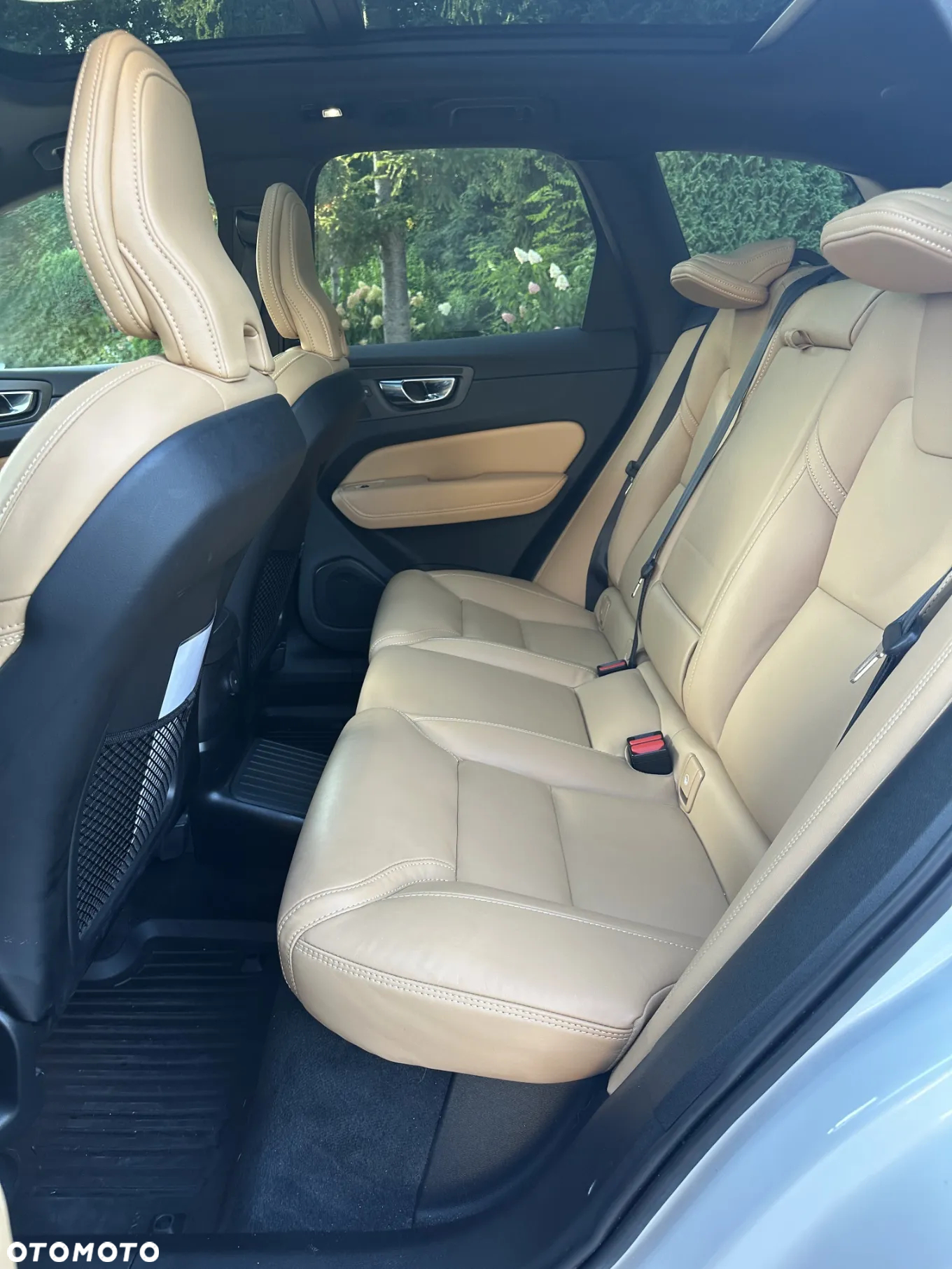 Volvo XC 60 T8 AWD Recharge Geartronic RDesign - 30