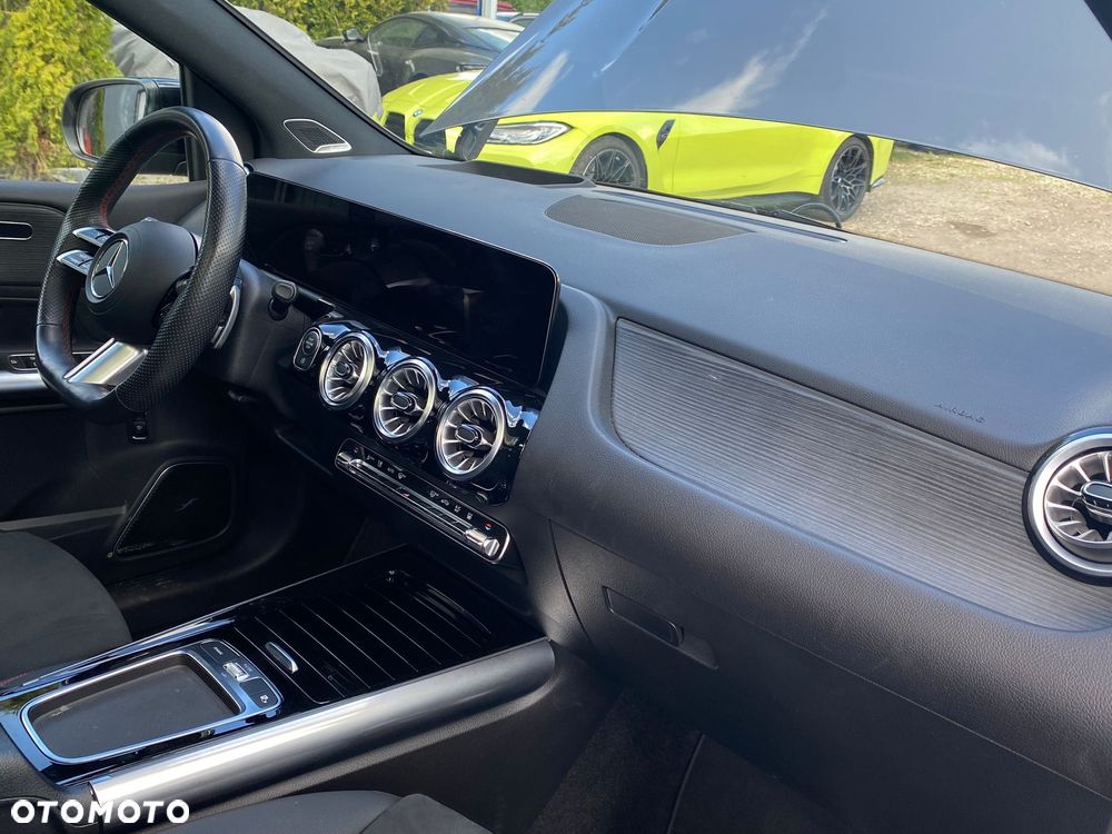 Mercedes-Benz Klasa B 220 4-Matic AMG Line 7G-DCT - 19