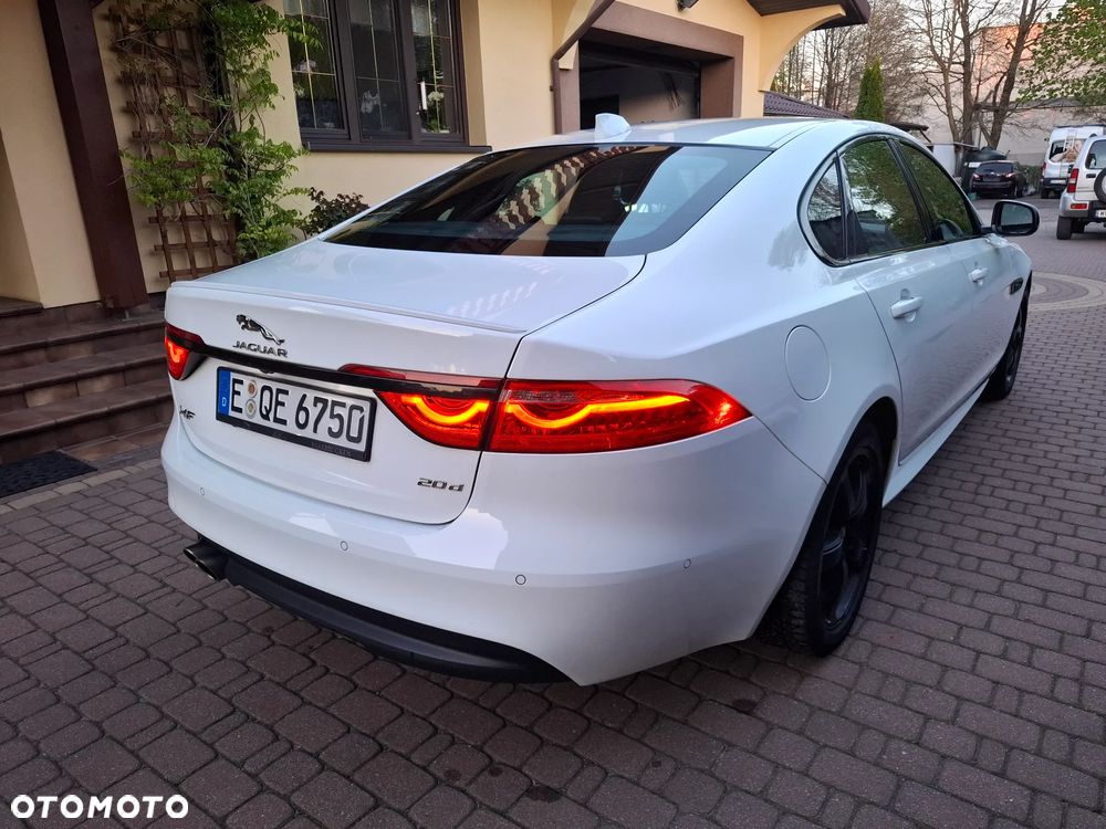 Jaguar XF - 14