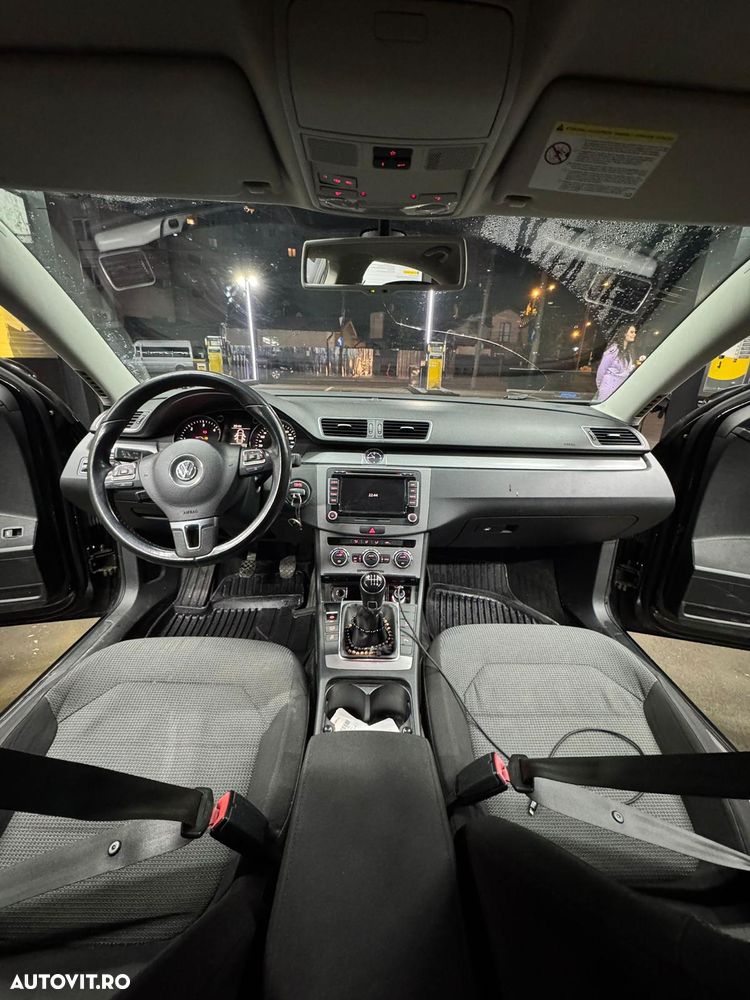 Volkswagen Passat - 21