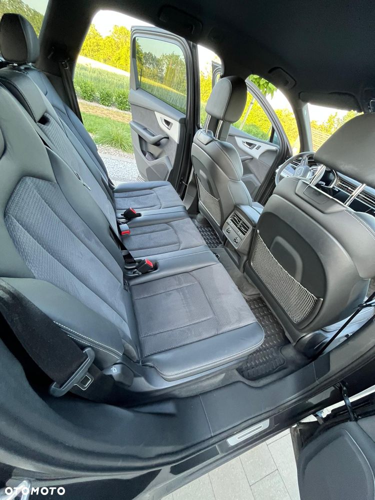 Audi Q7 - 11
