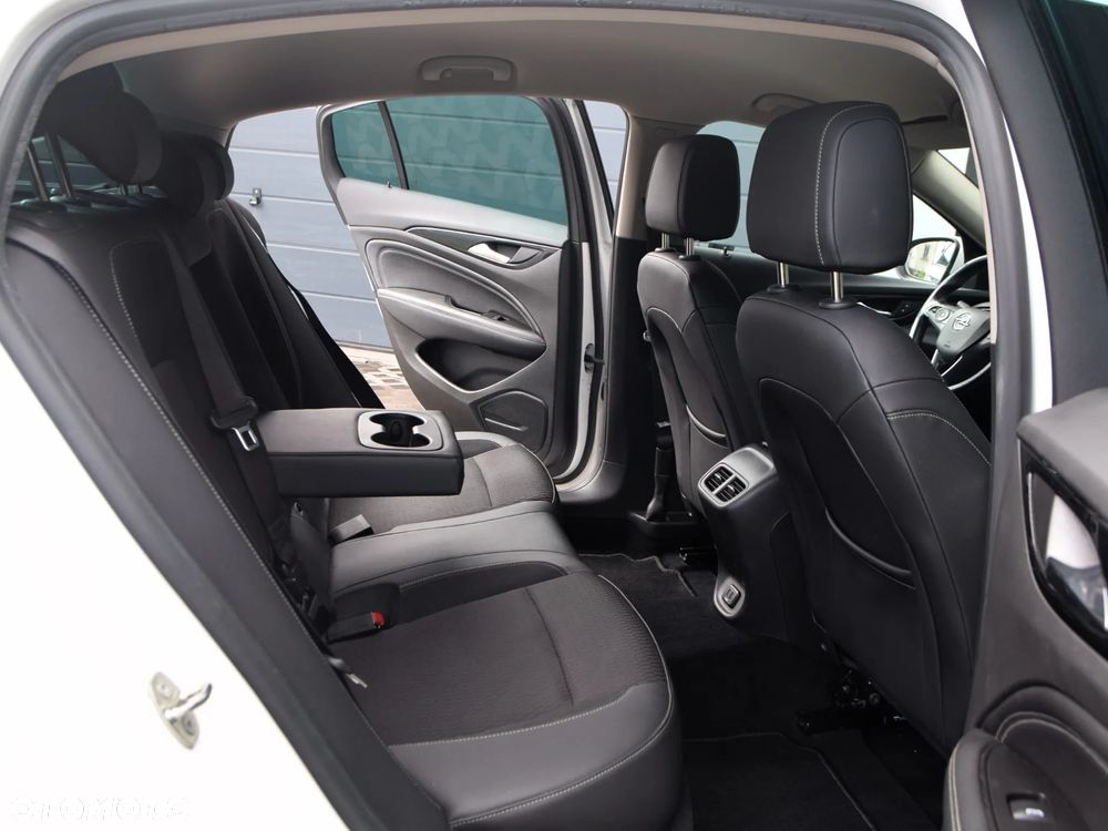 Opel Insignia 1.5 T Elite S&S - 8