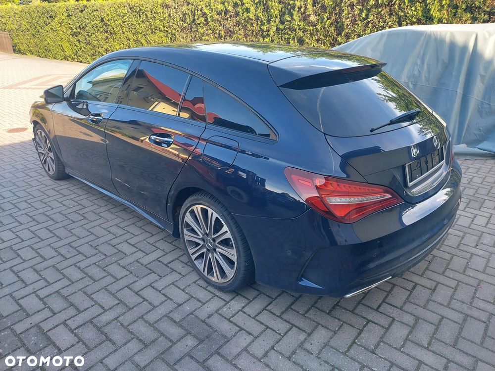 Mercedes-Benz CLA 220 4Matic 7G-DCT AMG Line - 1