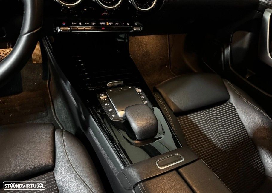 Mercedes-Benz A 250 e Style Plus - 19