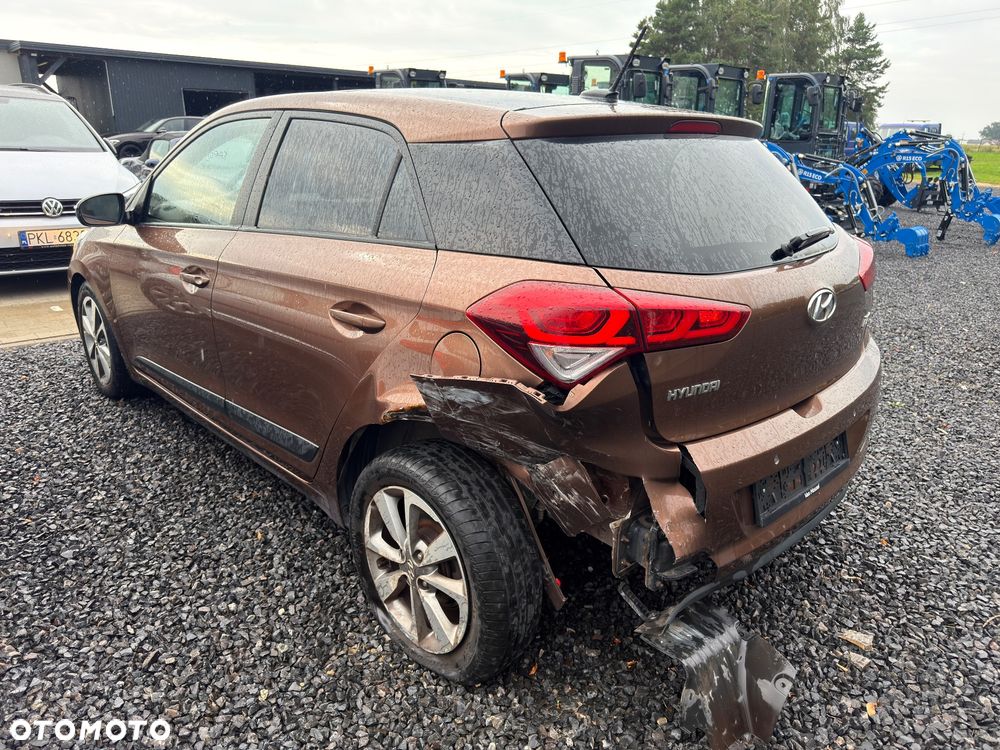 Hyundai i20 blue 1.2 YES!+ - 5