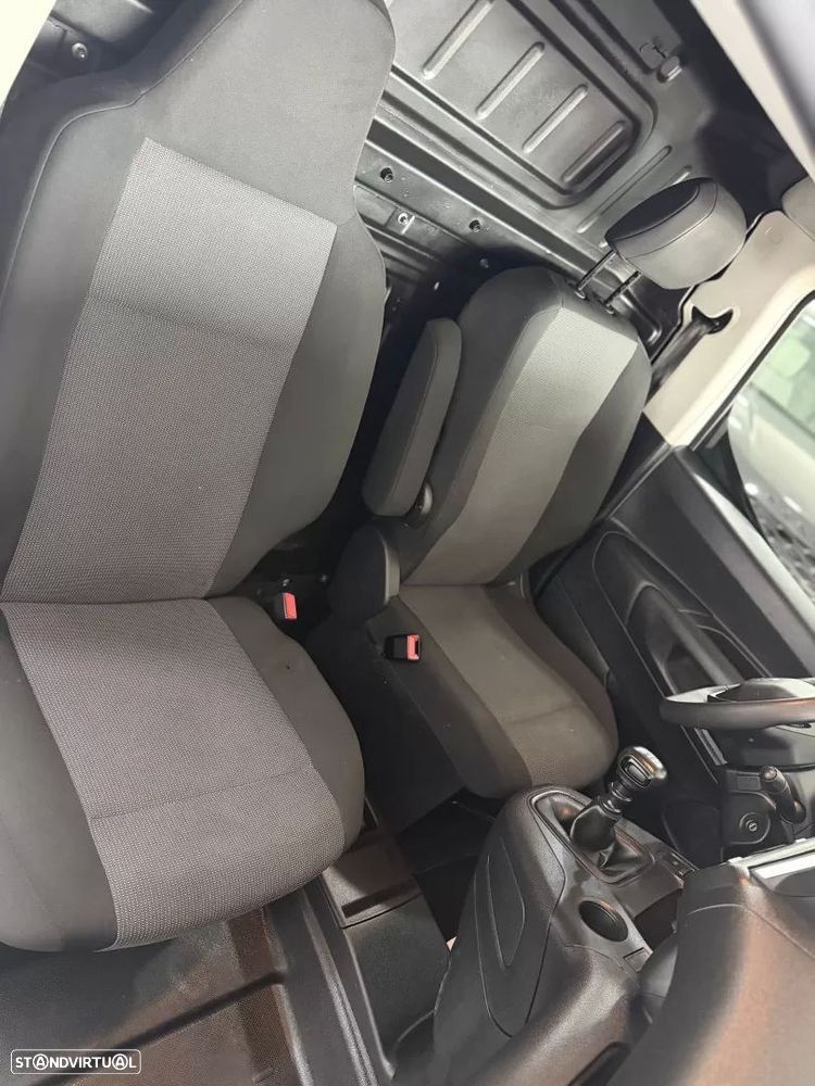 Peugeot Partner - 11