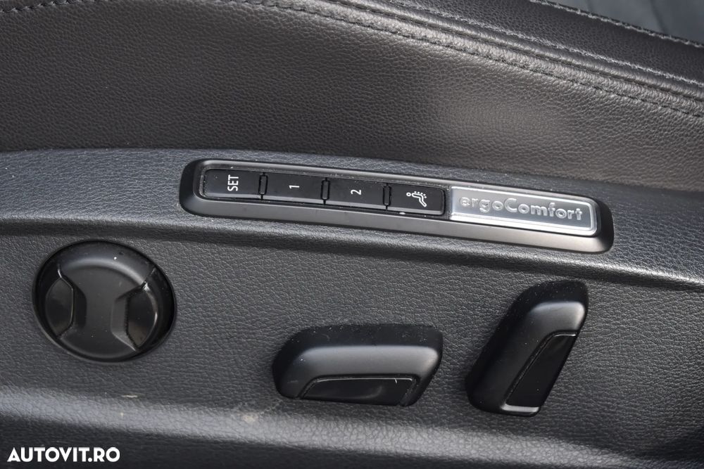 Volkswagen Passat 2.0 TDI DSG (BlueMotion Technology) Highline - 35