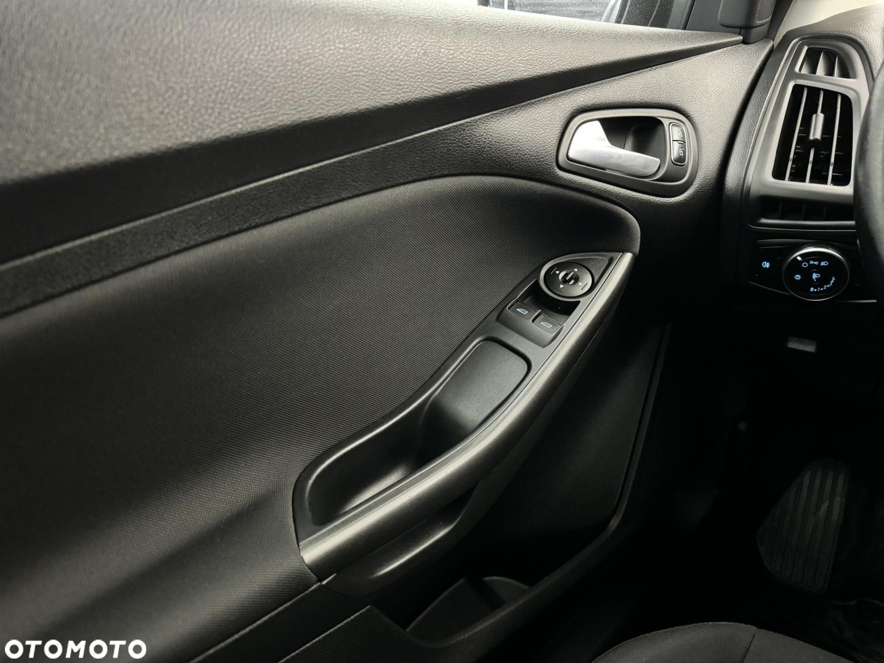 Ford Focus - 20