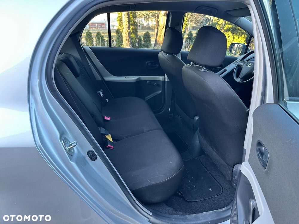 Toyota Yaris 1.0 VVT-i Luna - 14