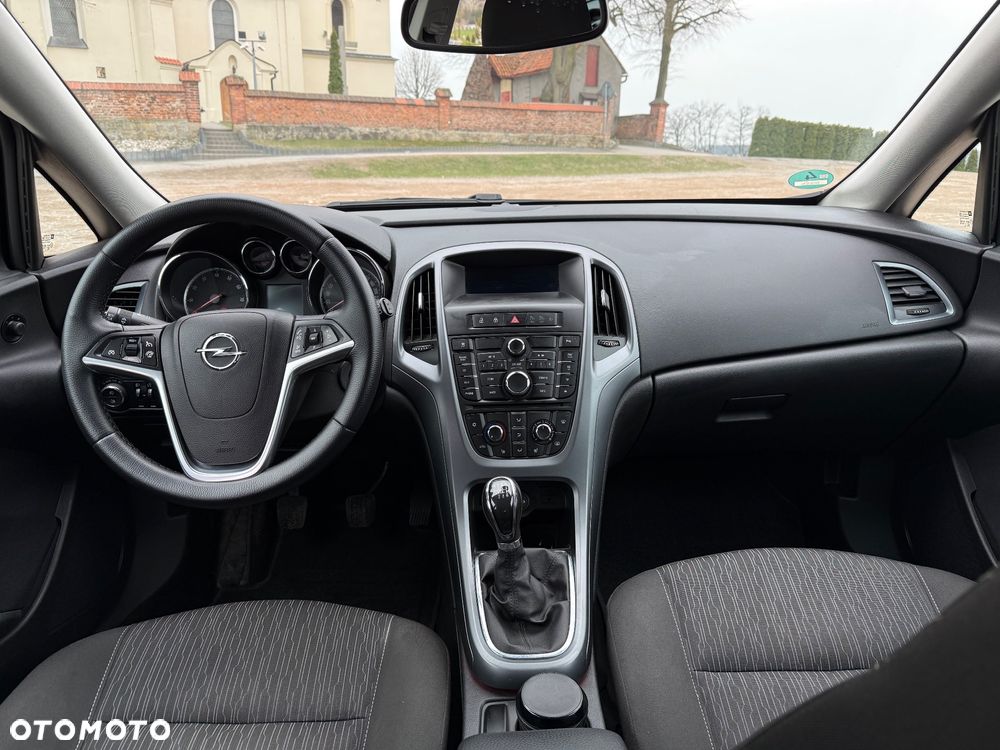 Opel Astra 1.4 T Enjoy - 10