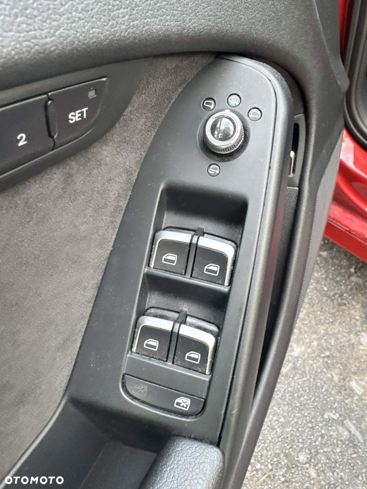 Audi A4 Avant 2.0 TDI Quattro Line - 17