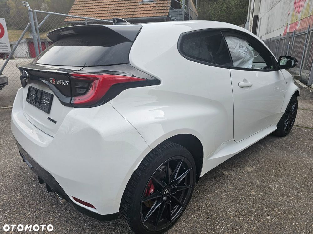 Toyota GR Yaris 1.6 Dynamic - 2