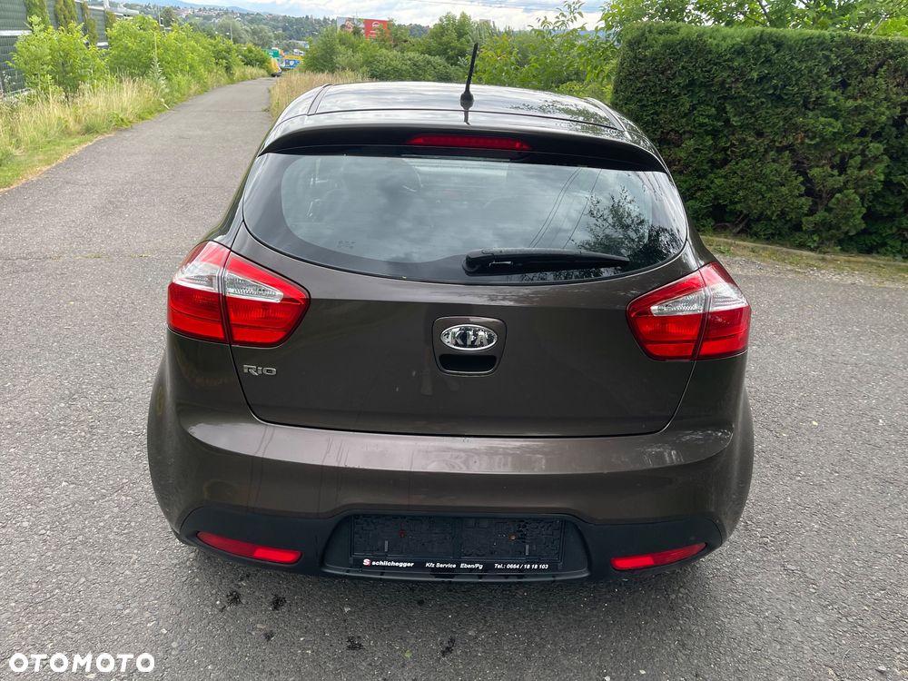 Kia Rio 1.2 Attract - 5