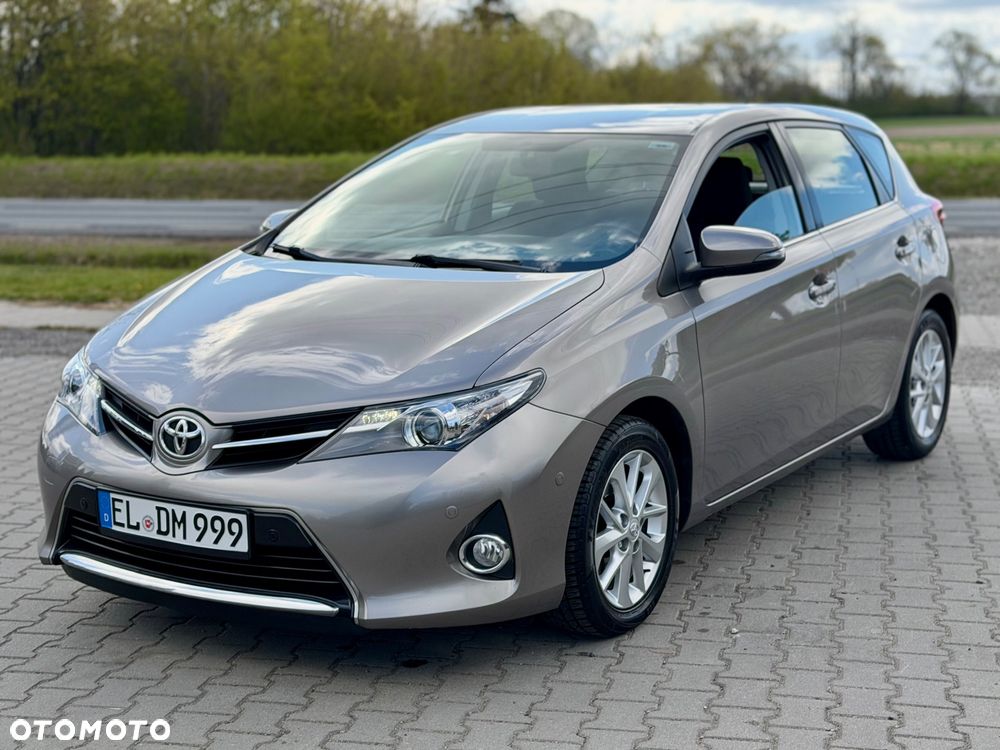 Toyota Auris 1.4 D-4D Life Plus - 29