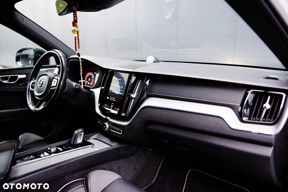 Volvo XC 60 D4 SCR AWD R-Design - 39