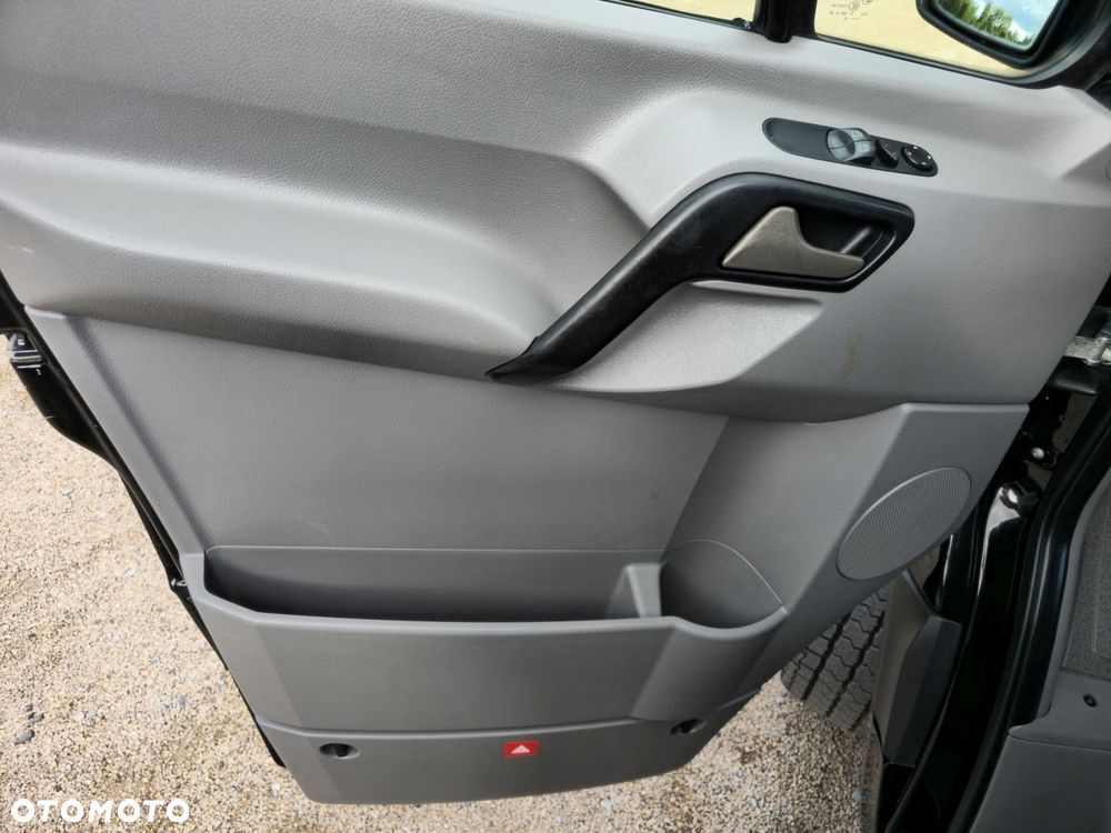 Mercedes-Benz Sprinter - 14