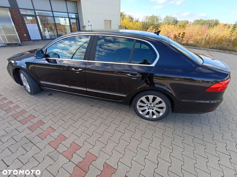 Skoda Superb 2.0 TDI Elegance - 24
