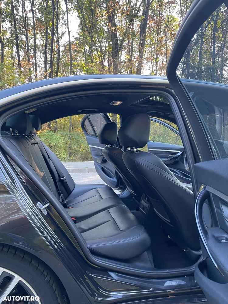 BMW Seria 3 320d Efficient Dynamic Edition Aut. Sport Line - 15