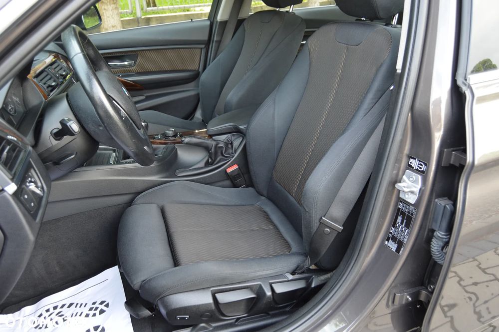 BMW Seria 3 318d Luxury Line - 35