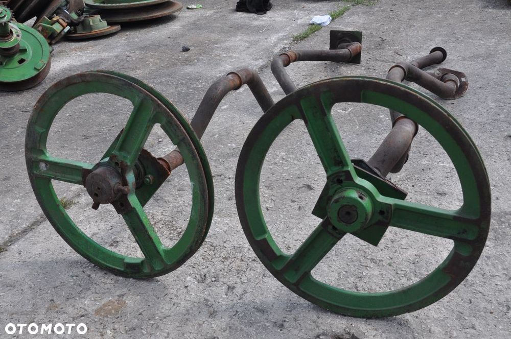 WAŁ WYTRZĄSACZY JOHN DEERE 1075 - 3