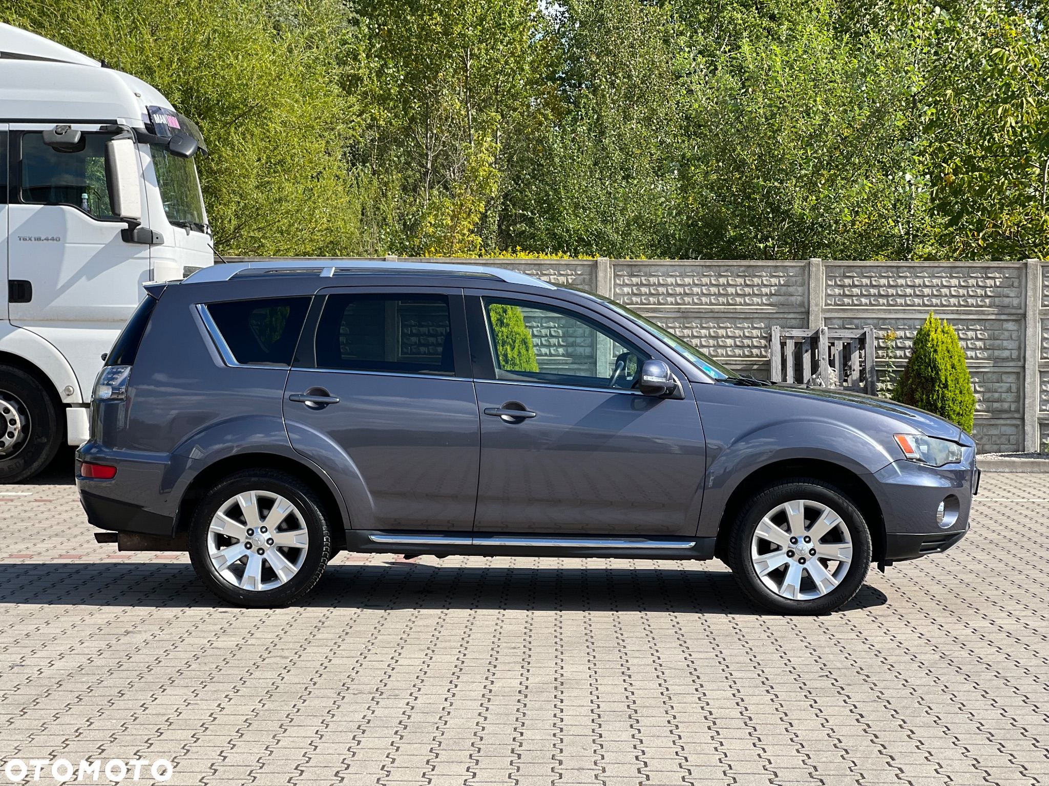 Mitsubishi Outlander 2.0 2WD Invite - 4