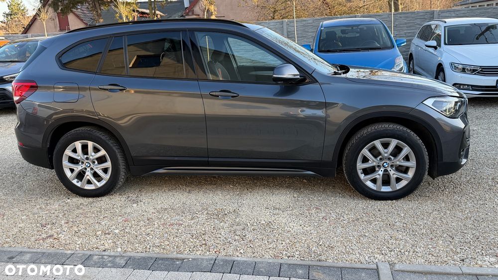BMW X1 sDrive18d Sport Line - 11