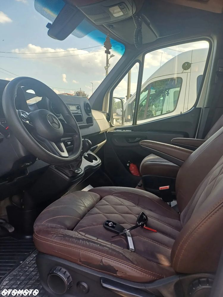 Mercedes-Benz Sprinter - 29