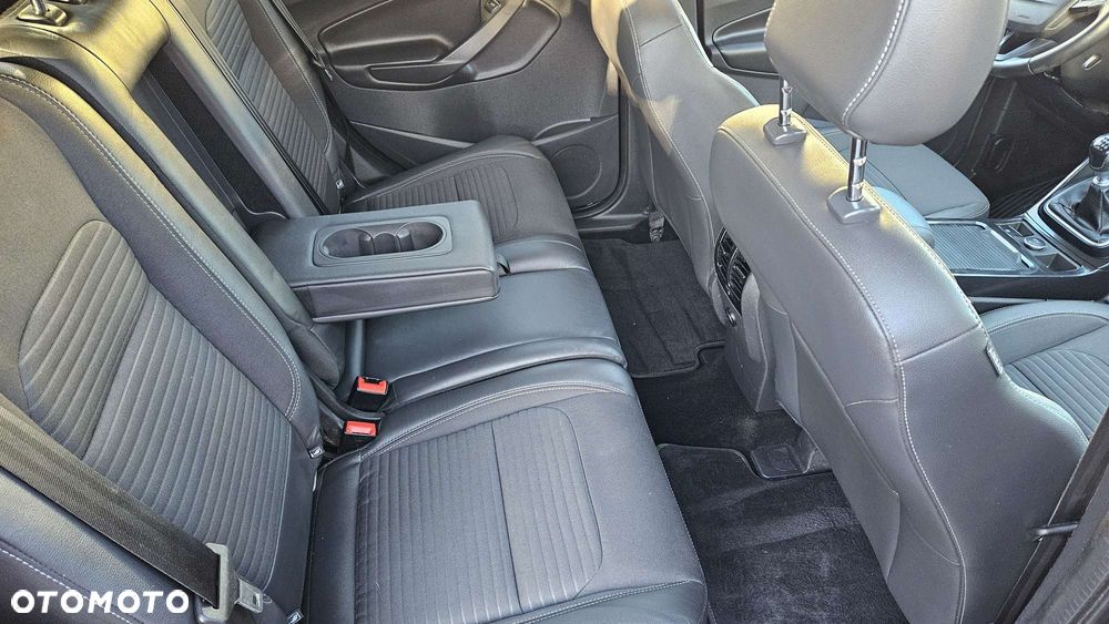 Ford Kuga 1.5 EcoBoost 2x4 Titanium - 13