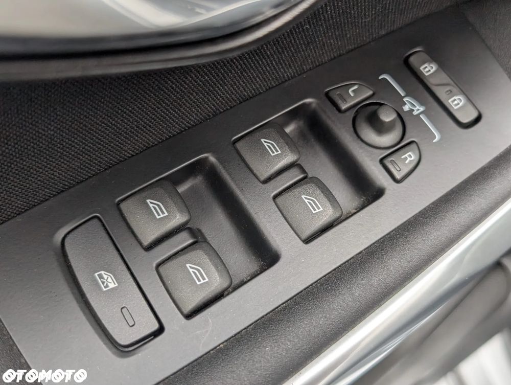 Volvo V40 T4 Drive-E Momentum - 12