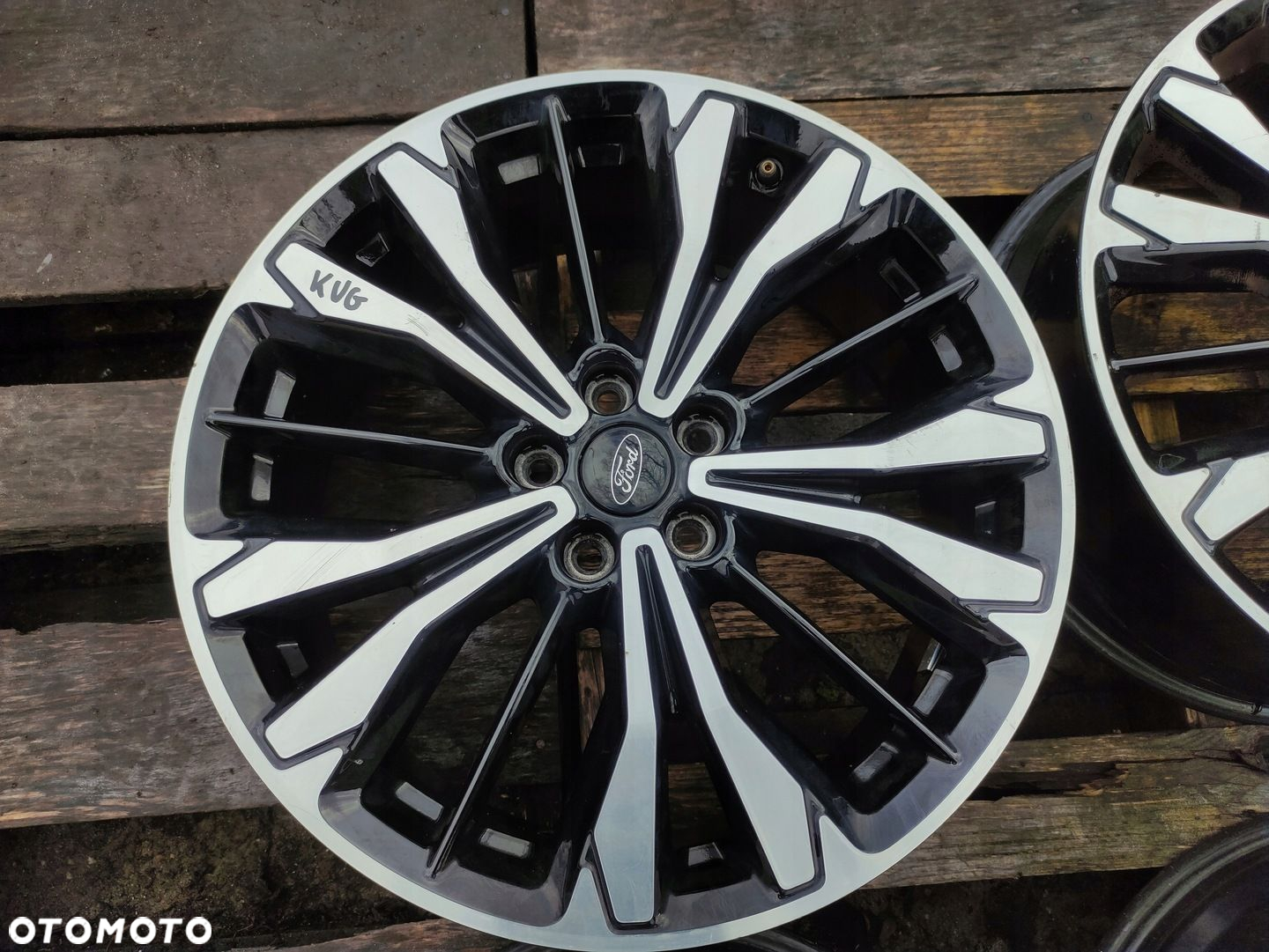 FORD KUGA MK3 FELGI ALUMINIOWE 19 5x108 ET50 R19 LV4C-1007-P2A LV4C-P2A - 2