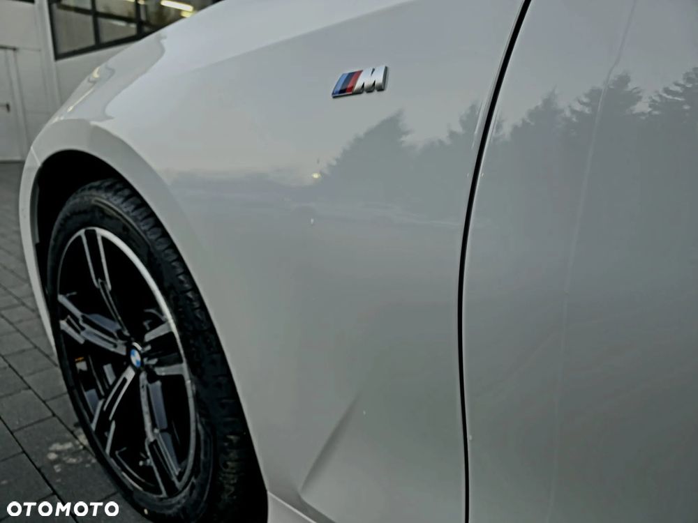 BMW Seria 3 318i - 11