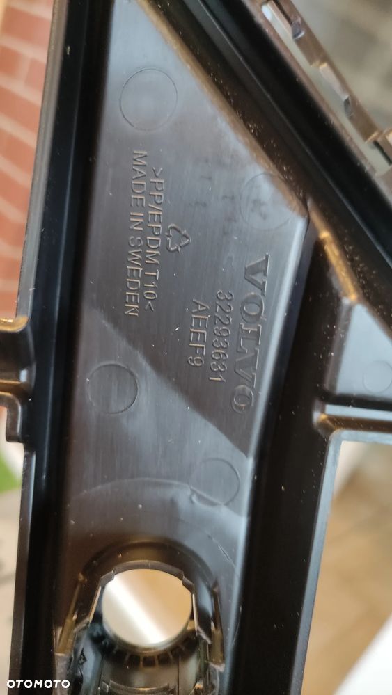 Kratka zderzaka środkowa przód Volvo XC60 II Nowa 32293631 - 3