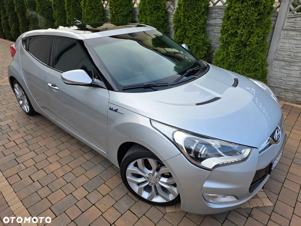 Hyundai Veloster - 15