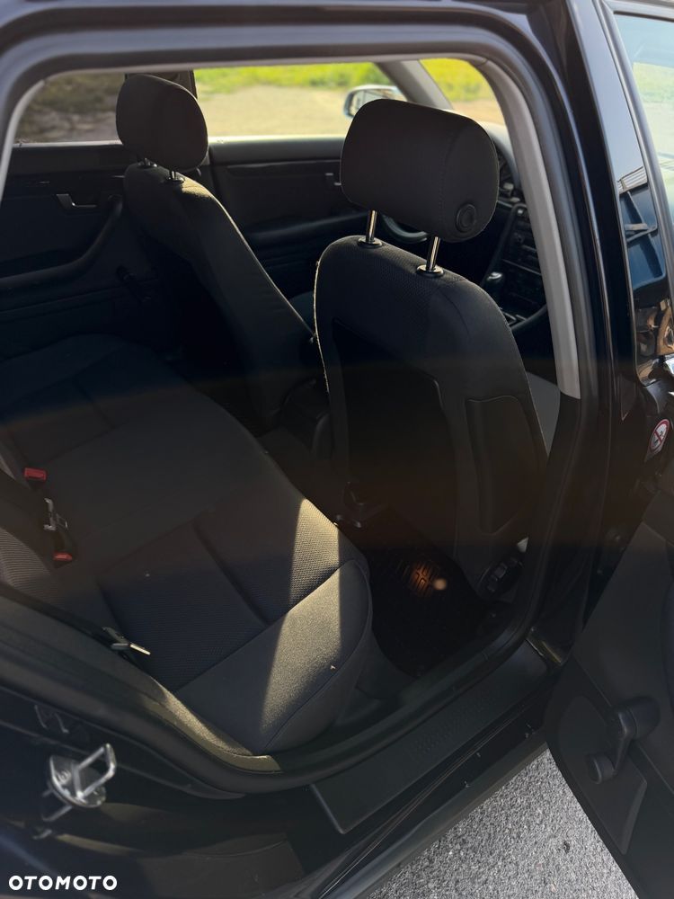 Audi A4 Avant 1.8T Quattro - 12