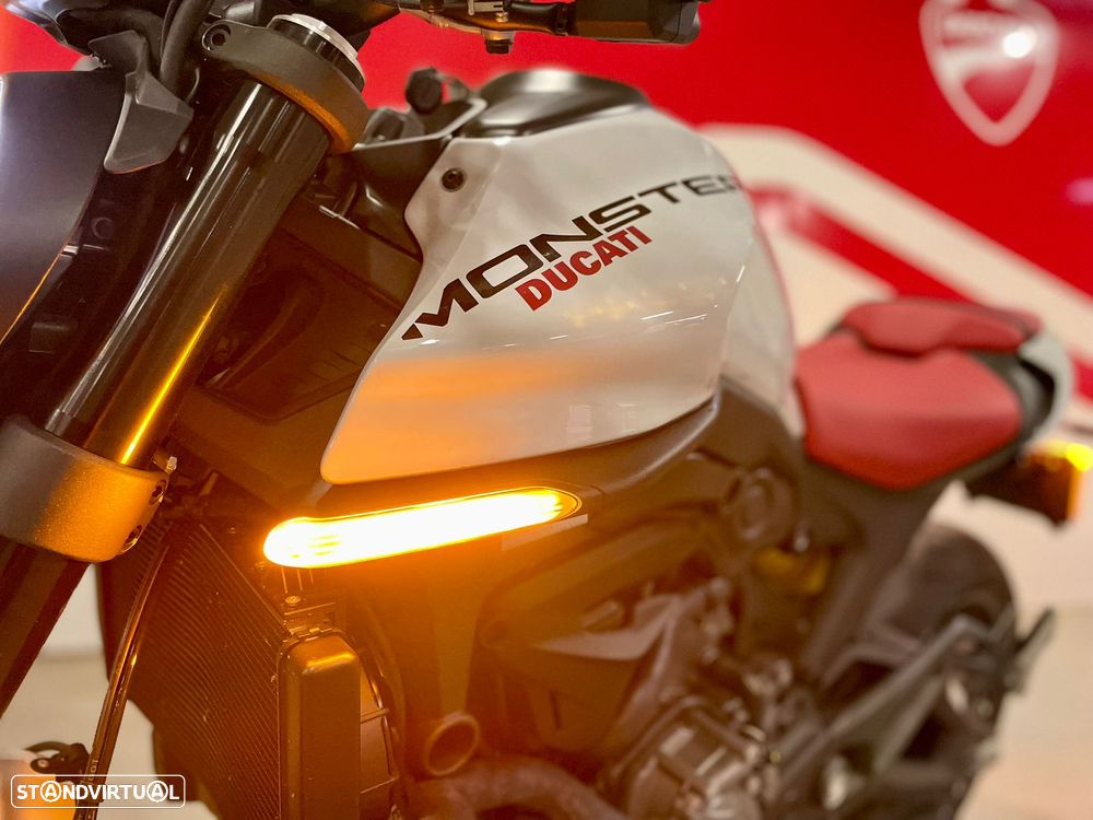 Ducati Monster 937 - 6