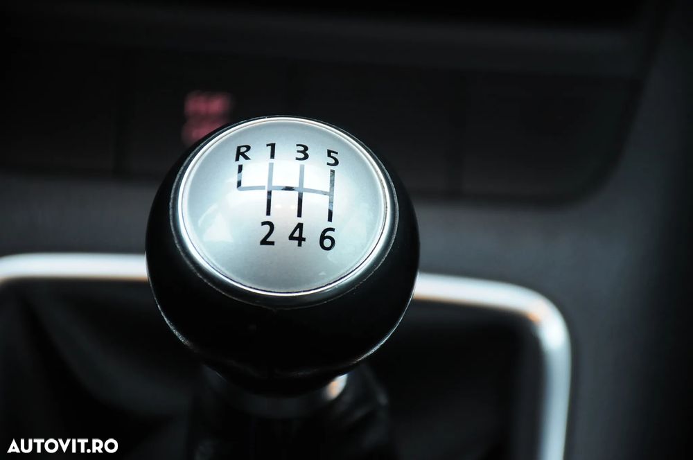 Volkswagen Golf Plus 2.0 TDI Tour - 13