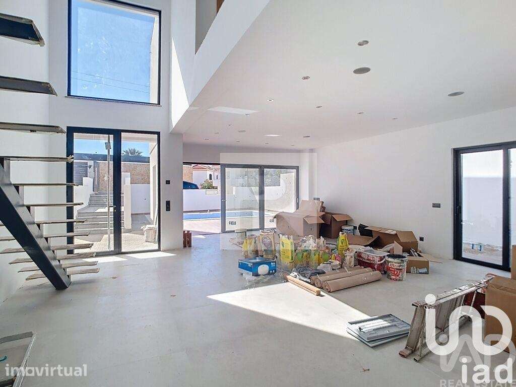 Moradia isolada T4 em Portimão de 238 m2 - Grande imagem: 2/30