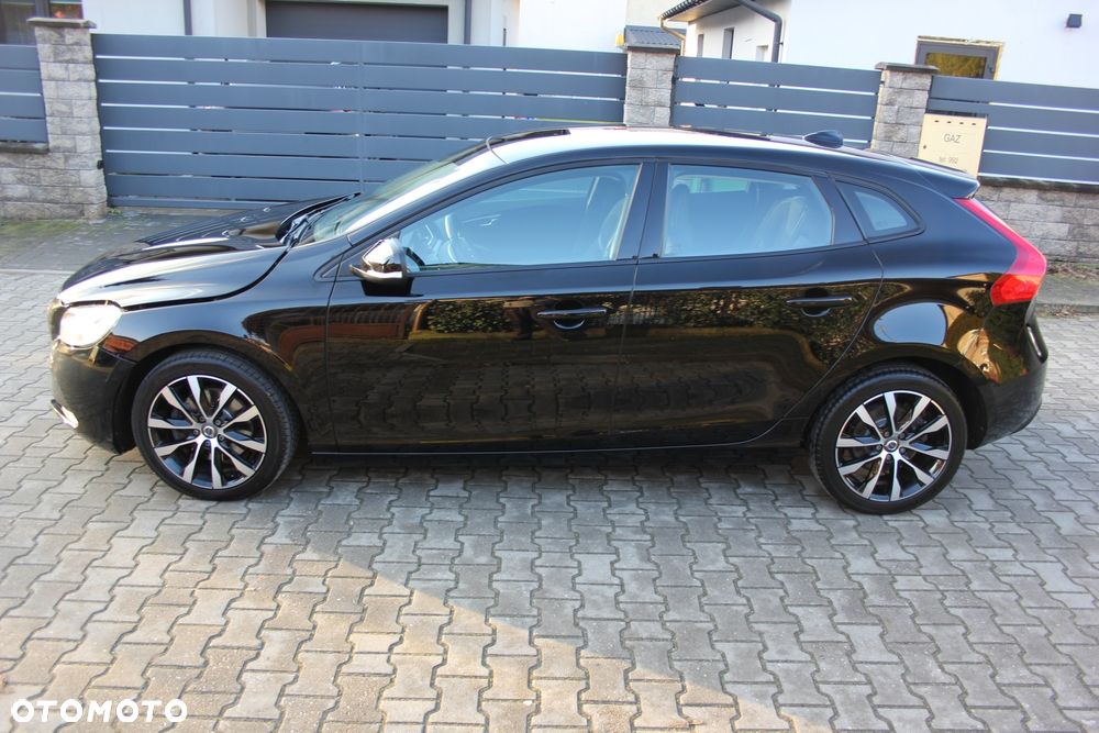 Volvo V40 T2 Momentum - 8