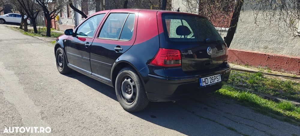 Volkswagen Golf - 4