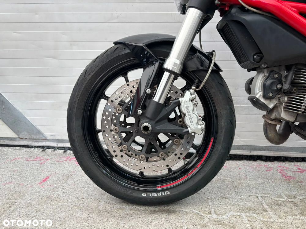 Ducati Monster - 24