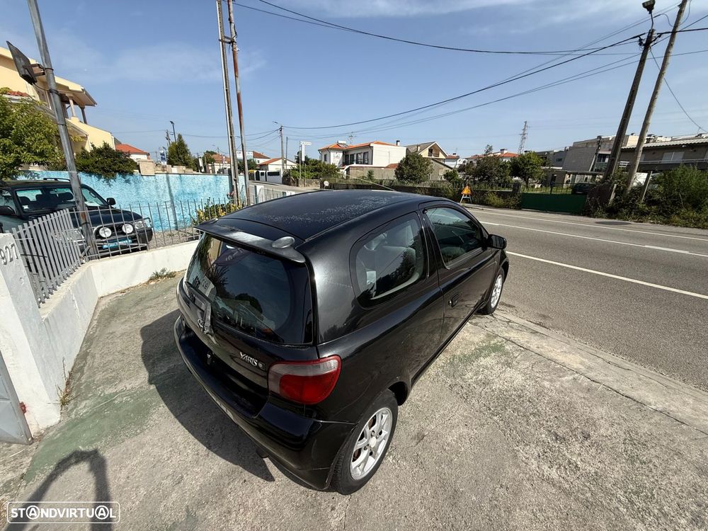 Toyota Yaris 1.0 Base C/Radio - 10