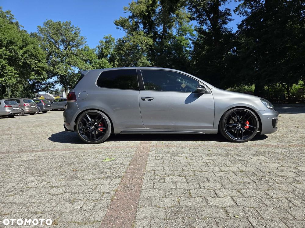 Volkswagen Golf - 4