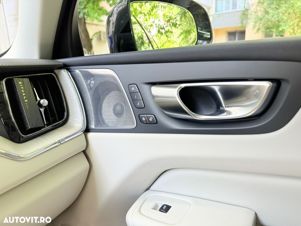 VOLVO XC60 2023 — imagine 26