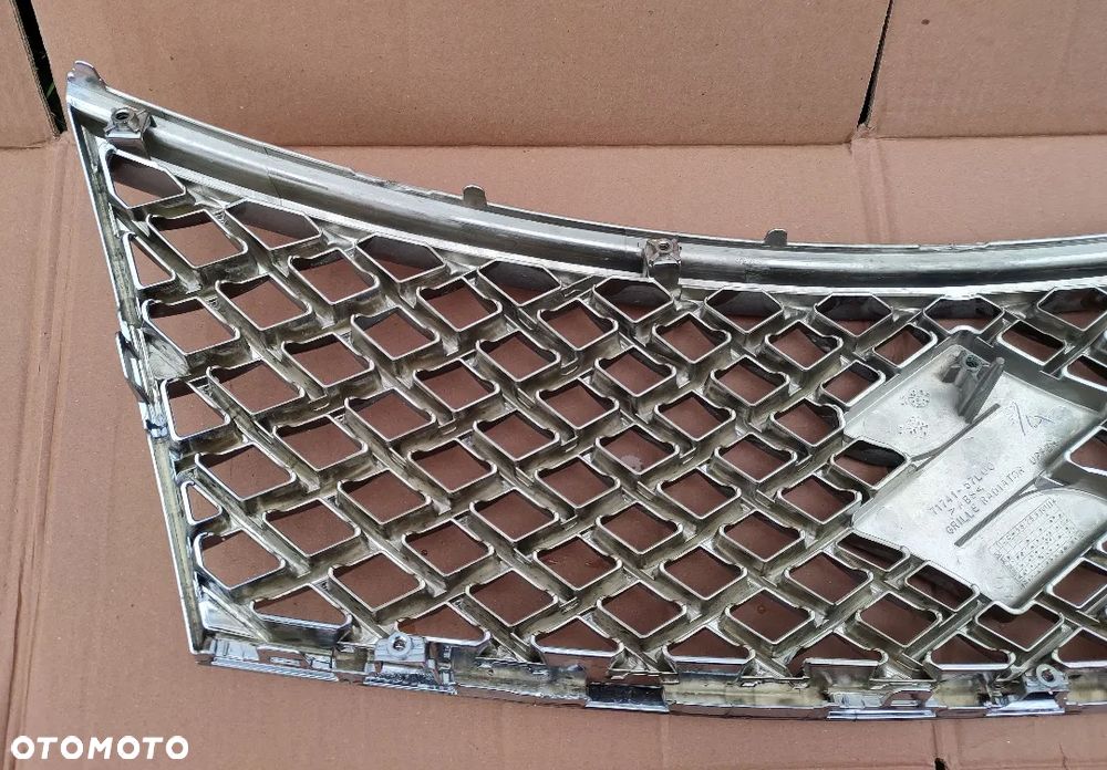 Atrapa Gril Grill znaczek Suzuki Kizashi 2009- - 5