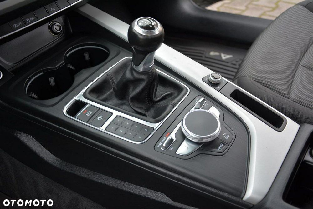 Audi A4 Avant 2.0 TDI DPF Ambiente - 27