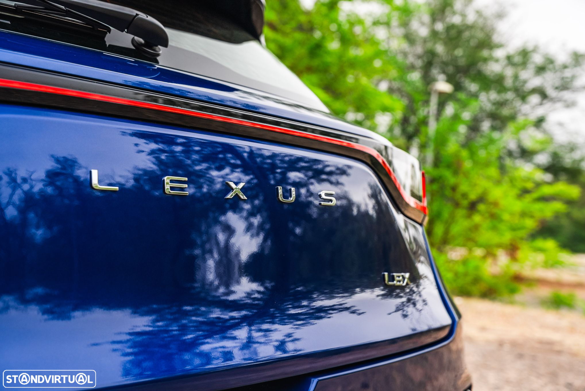Lexus LBX Elegant Pele Preta - 35
