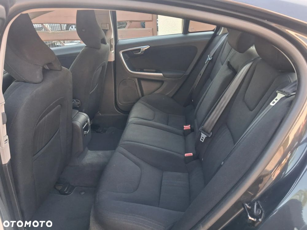 Volvo S60 DRIVe Kinetic - 22