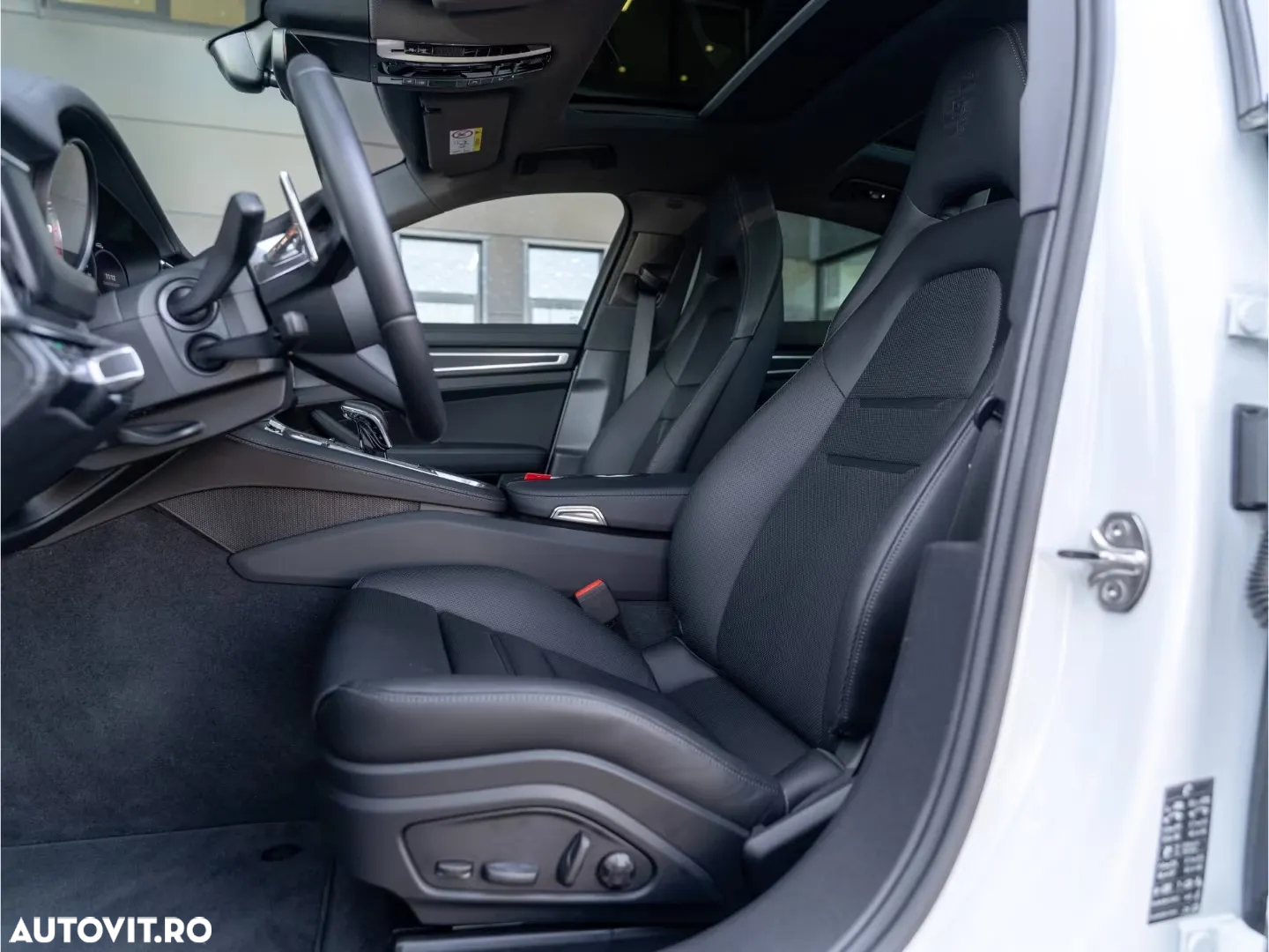 Porsche Panamera 4 E-Hybrid Platinum Edition - 13