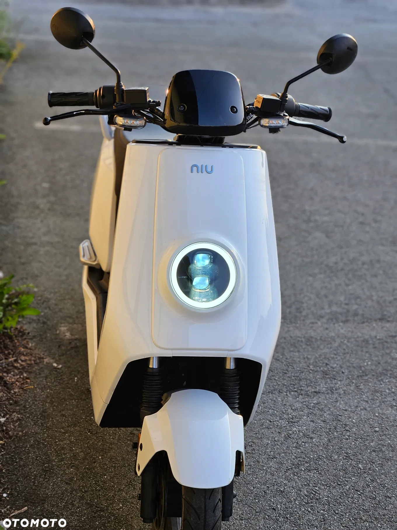 Niu NQI - 3
